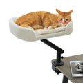 Panier de bureau pour chat fixé sur un bureau